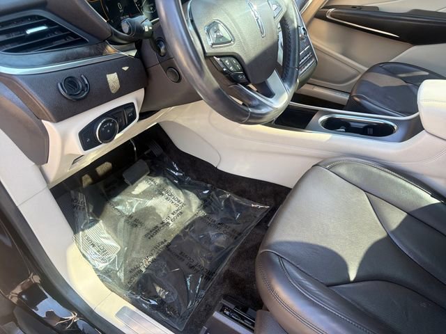 Used 2017 Lincoln MKC Reserve AWD/4WD image 33