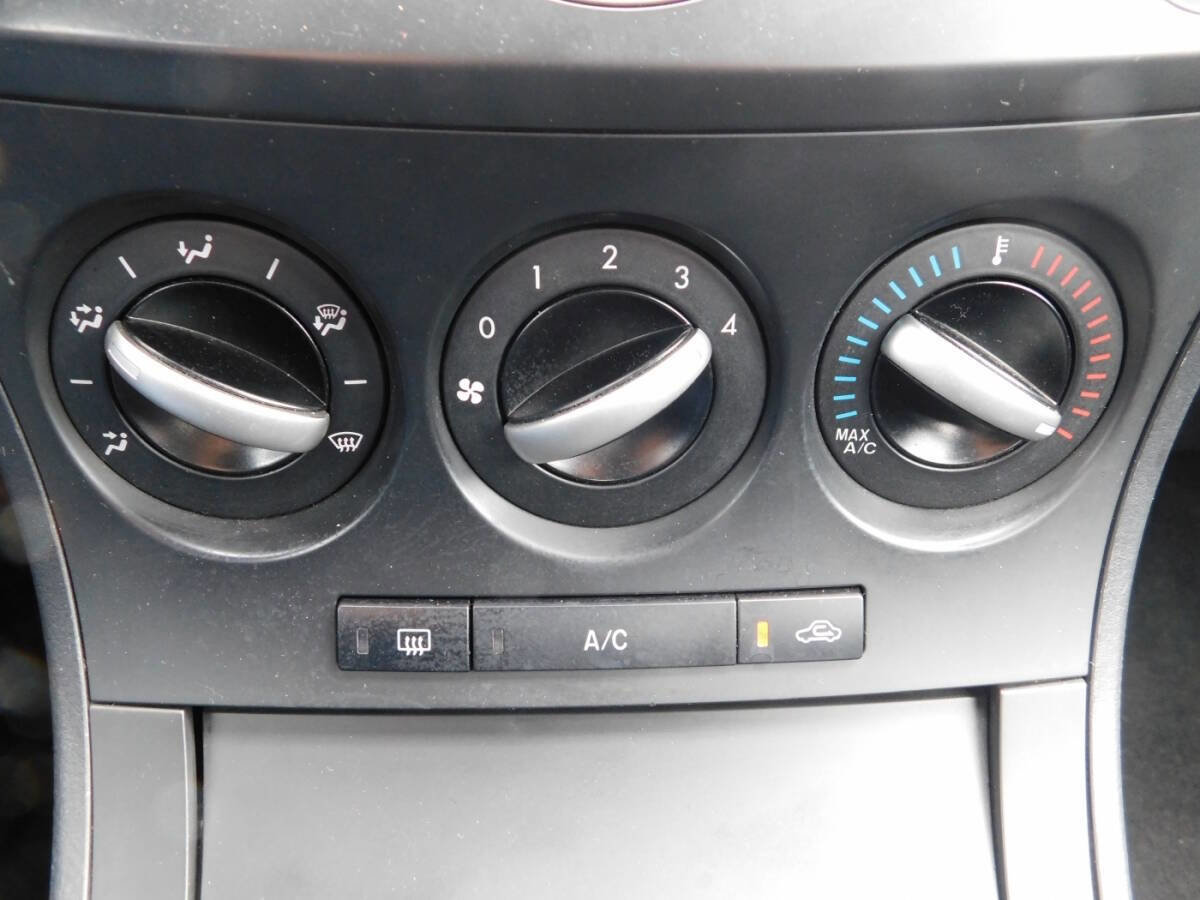 Used 2012 MAZDA MAZDA3 i Sport FWD image 11