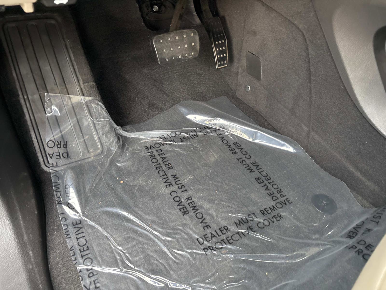 Used 2020 Buick Enclave Premium w/ LPO, Luxury Package image 16