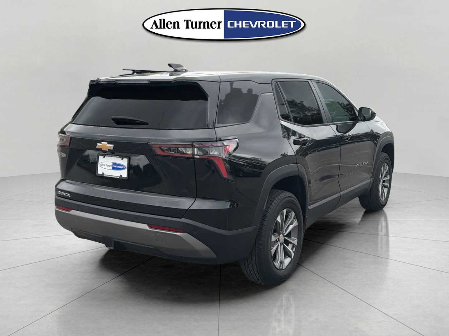 New 2026 Chevrolet Equinox LT w/ Convenience Package II FWD image 4