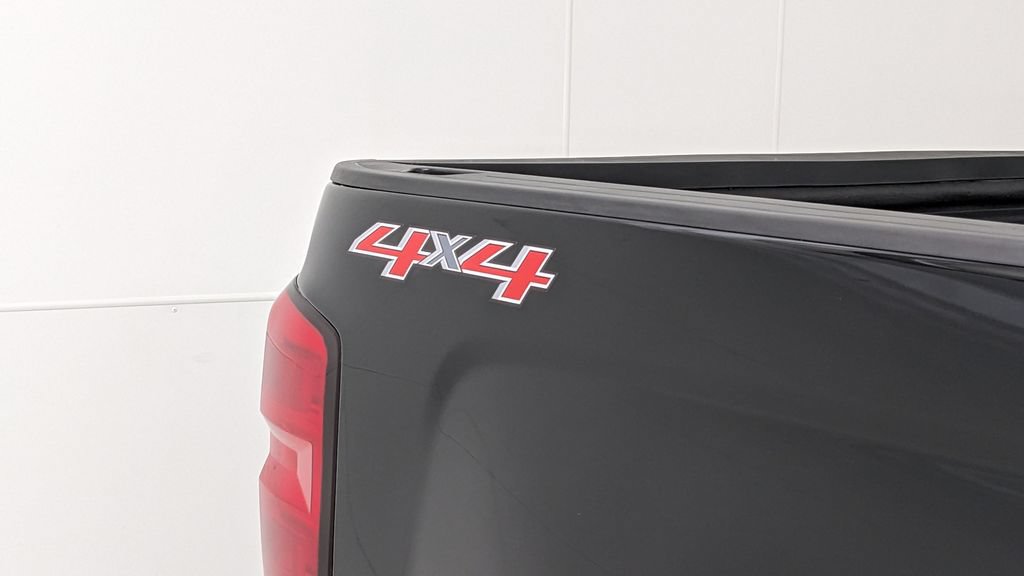 Used 2018 Chevrolet Silverado 2500 LTZ w/ Duramax Plus Package AWD/4WD image 39