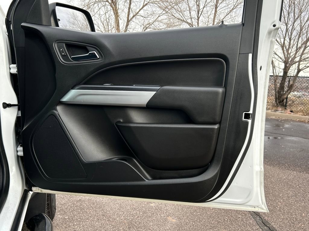 Used 2019 Chevrolet Colorado LT w/ LT Convenience Package image 18