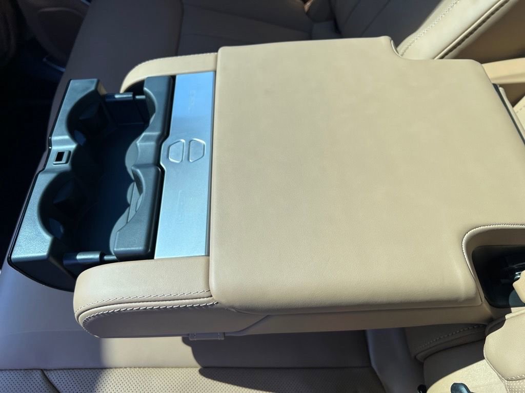 New 2025 Land Rover Range Rover SE image 29