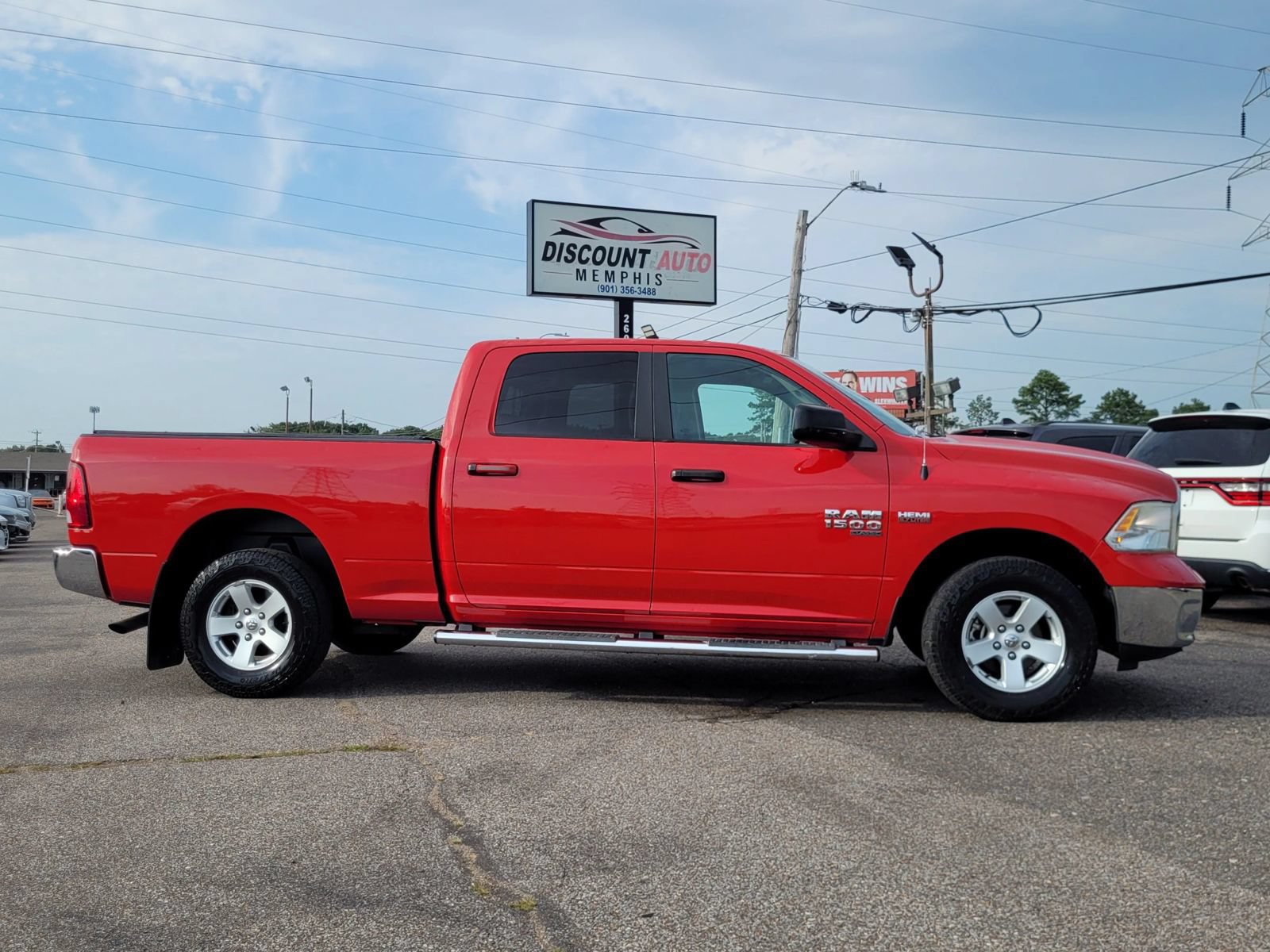 Used 2019 RAM 1500 Classic SLT AWD/4WD image 16