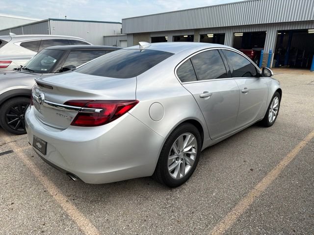 Used 2017 Buick Regal AWD image 5