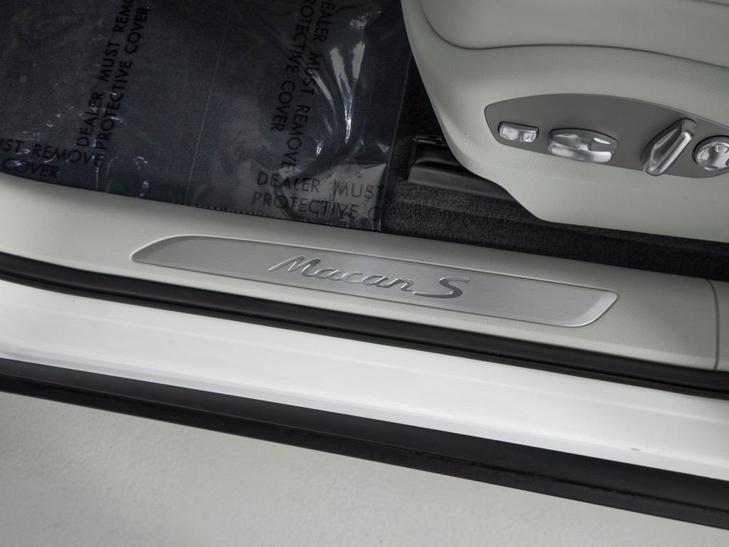 New 2026 Porsche Macan S image 23
