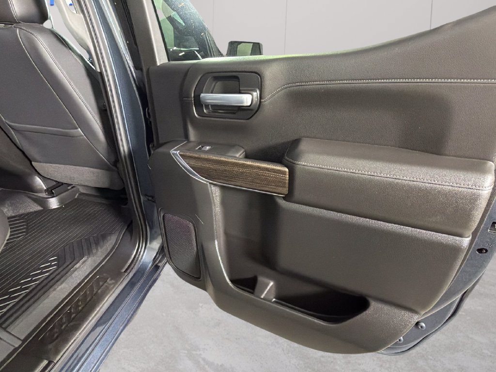 Used 2021 Chevrolet Silverado 1500 LT Trail Boss w/ Convenience Package II AWD/4WD image 33