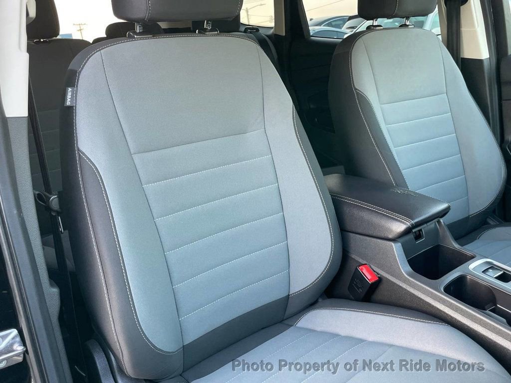 Used 2017 Ford Escape S image 10