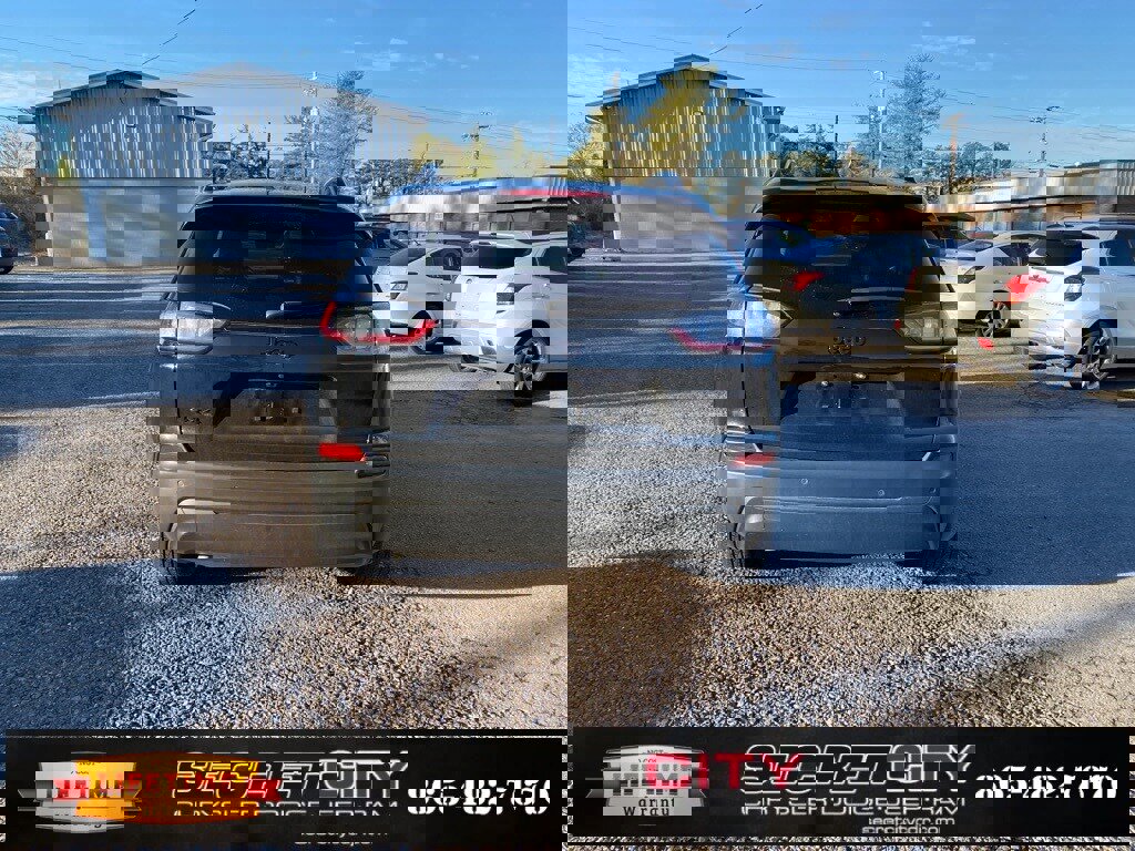 Used 2023 Jeep Cherokee Altitude Lux image 6