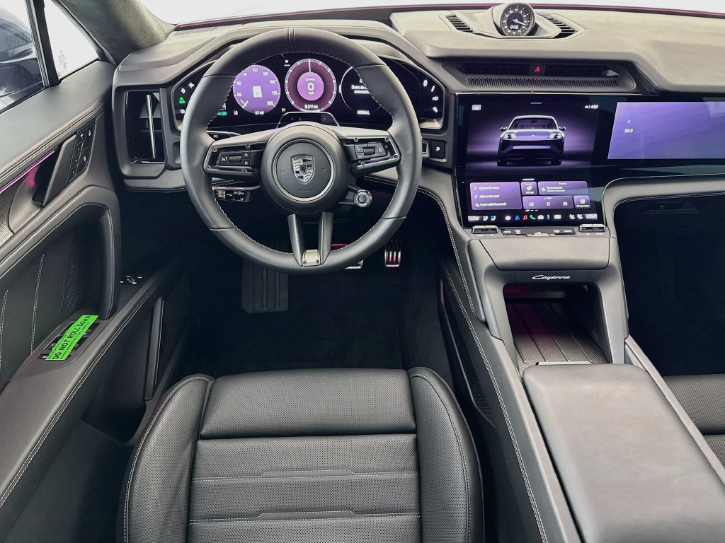 New 2026 Porsche Cayenne Turbo AWD/4WD image 26