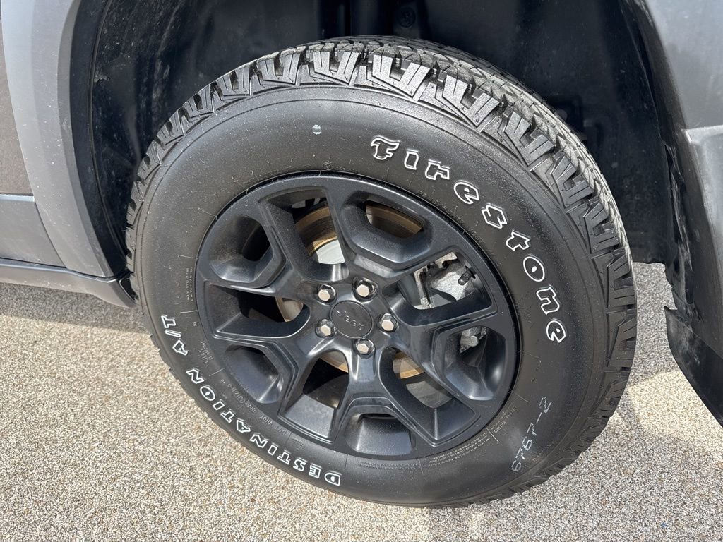 Used 2022 Jeep Cherokee Latitude image 11