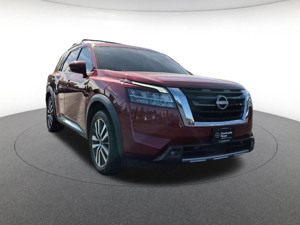 Used 2022 Nissan Pathfinder Platinum w/ Cargo Package FWD image 3