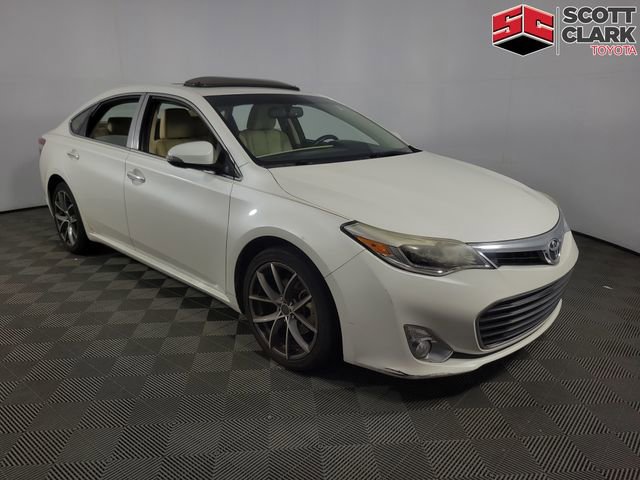 Used 2013 Toyota Avalon Limited FWD image 1
