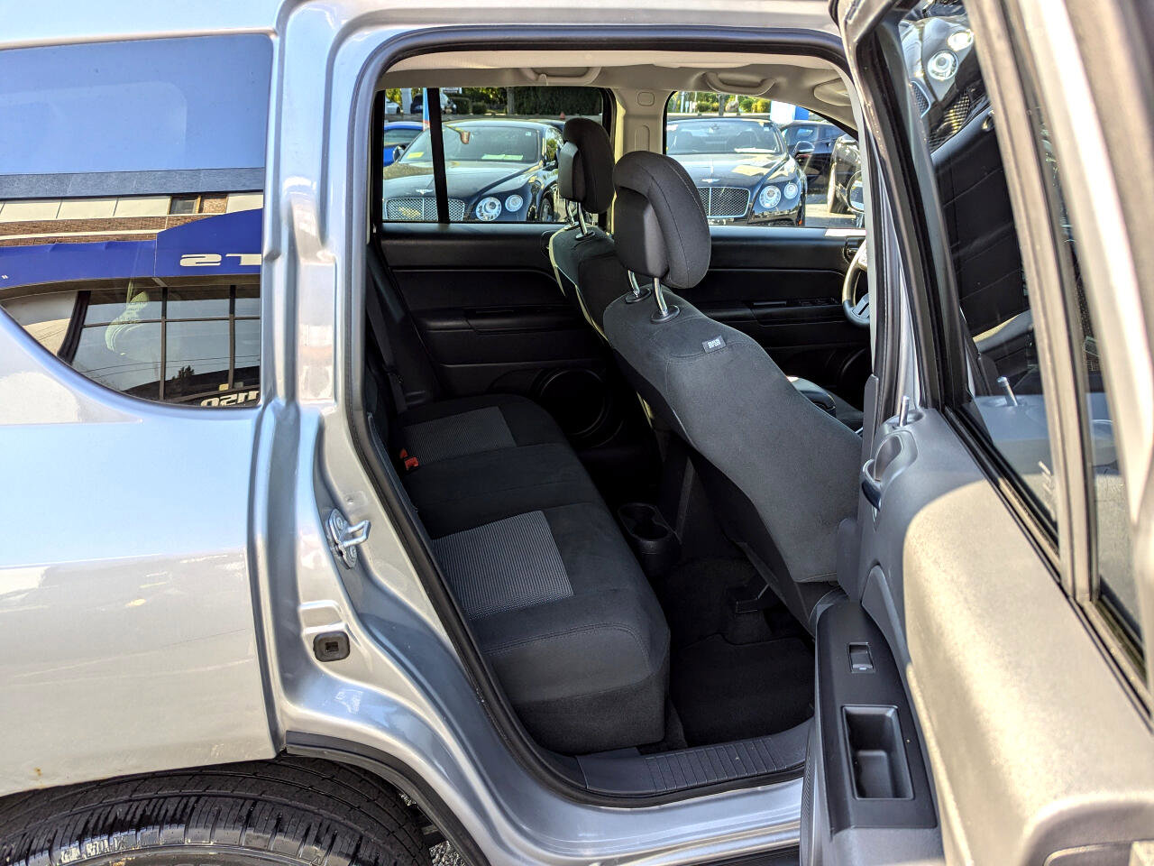 Used 2017 Jeep Compass Sport w/ Power Value Group image 32