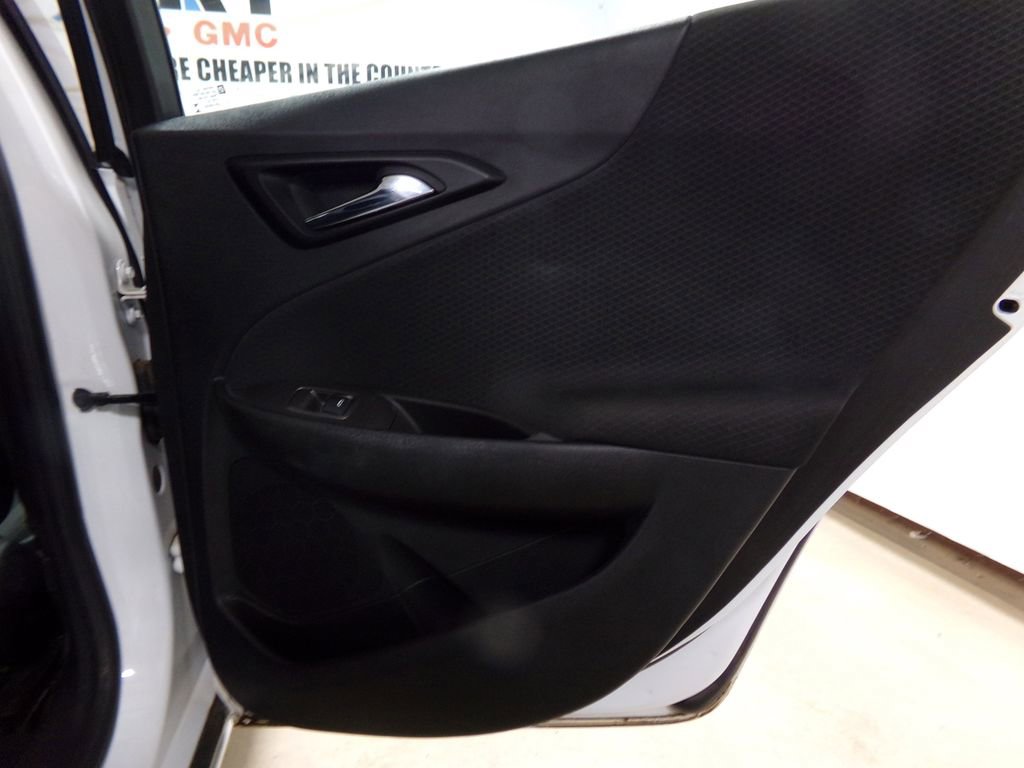 Used 2023 Chevrolet Malibu LT w/ Driver Confidence Package image 9