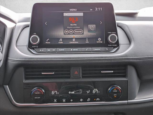 Used 2024 Nissan Rogue SV image 13