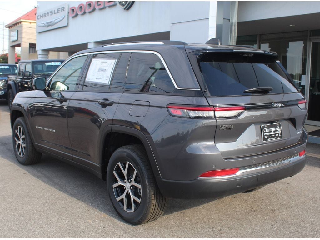 New 2023 Jeep Grand Cherokee Limited w/ Luxury Tech Group II RWD image 6