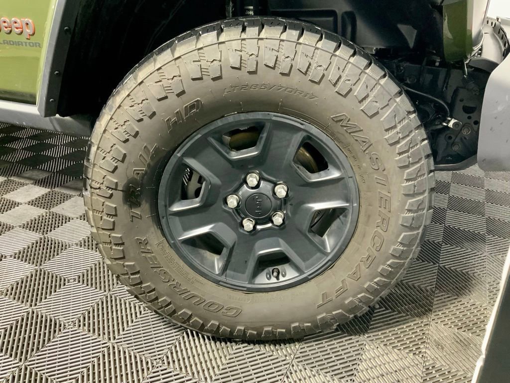 Used 2021 Jeep Gladiator Mojave w/ Cold Weather Group image 32