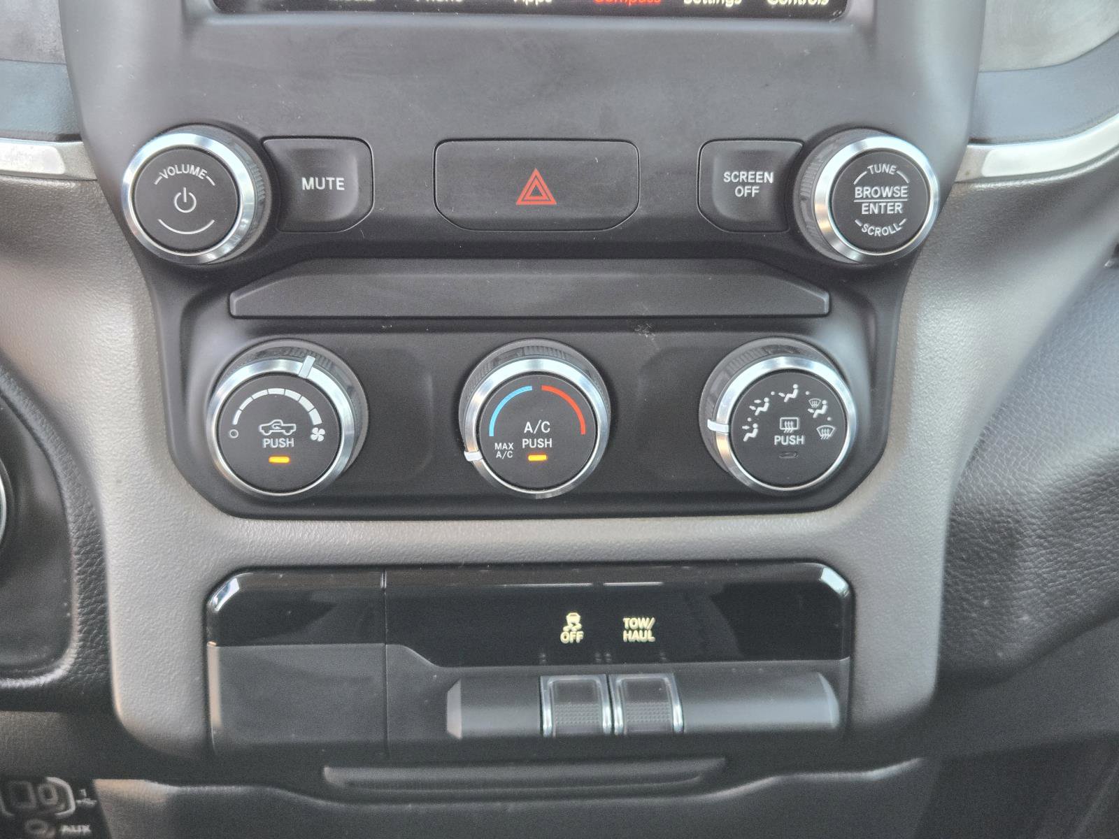 Certified 2020 RAM 1500 Big Horn AWD/4WD image 13