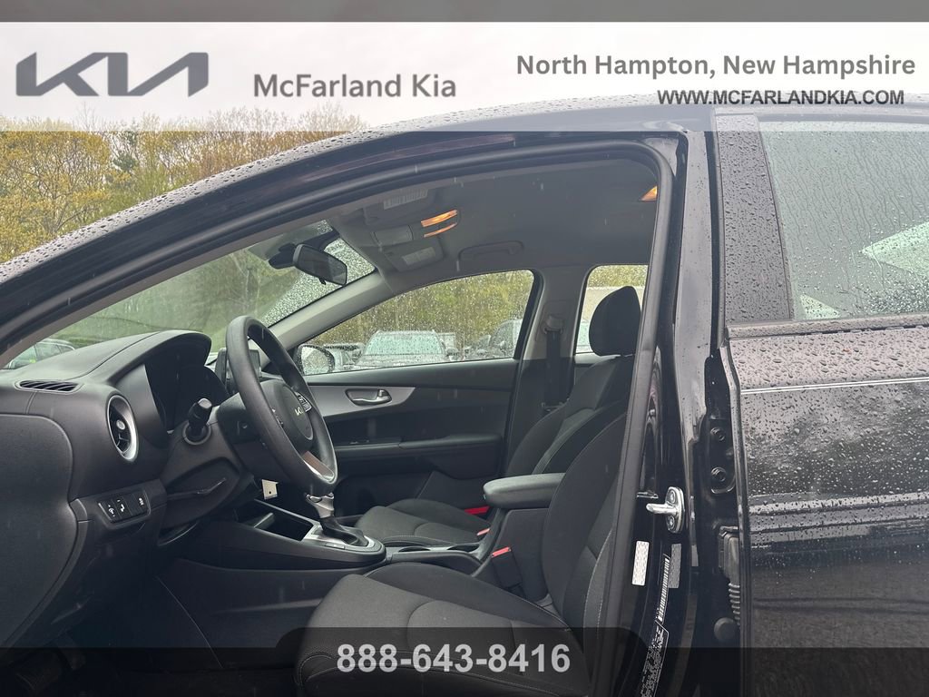 Used 2023 Kia Forte LXS w/ LXS Technology Package FWD image 18