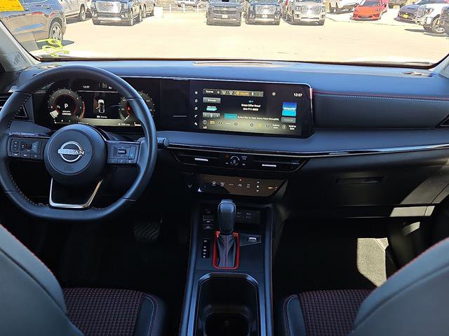 Used 2025 Nissan Kicks SR image 10