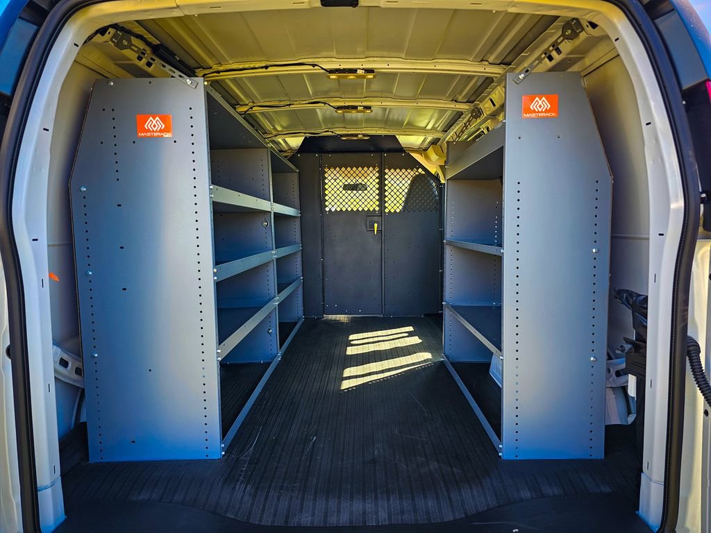 New 2025 GMC Savana 2500 Work Van 3D Cargo Van w/ Driver Convenience Package image 25