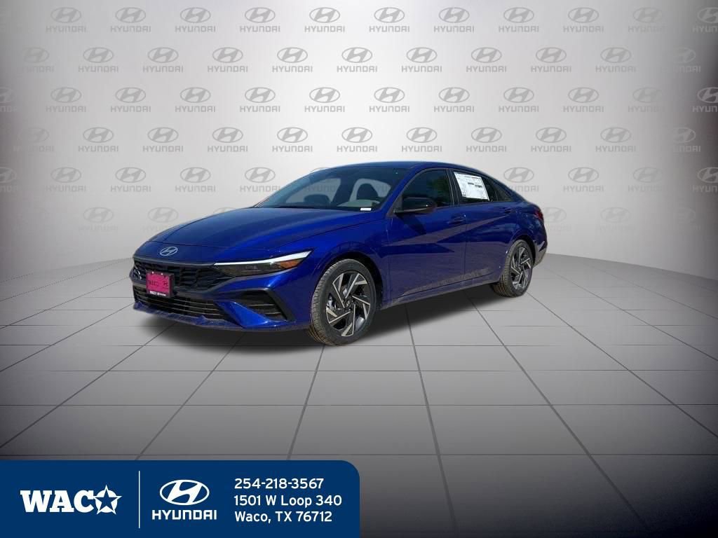 Used 2025 Hyundai Elantra Sport image 3