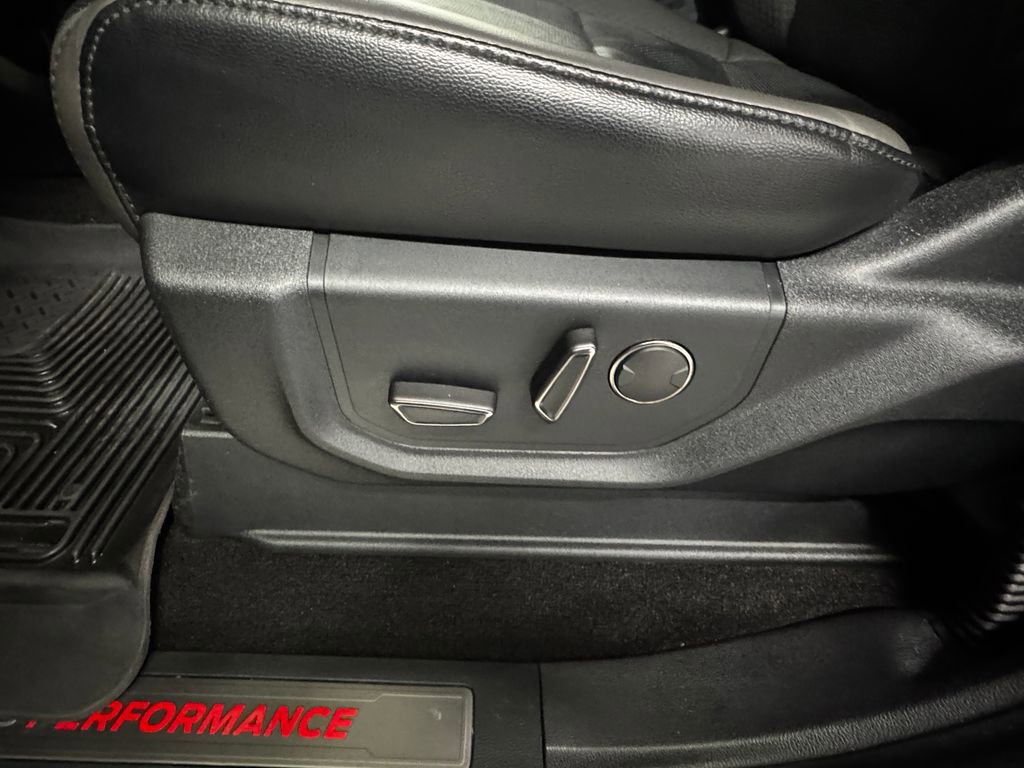 Used 2019 Ford F150 Raptor w/ Equipment Group 802A Luxury image 28