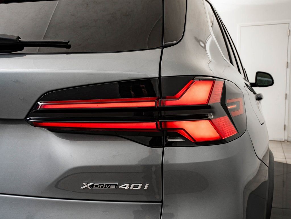 Certified 2025 BMW X5 xDrive40i w/ Climate Comfort Package image 9