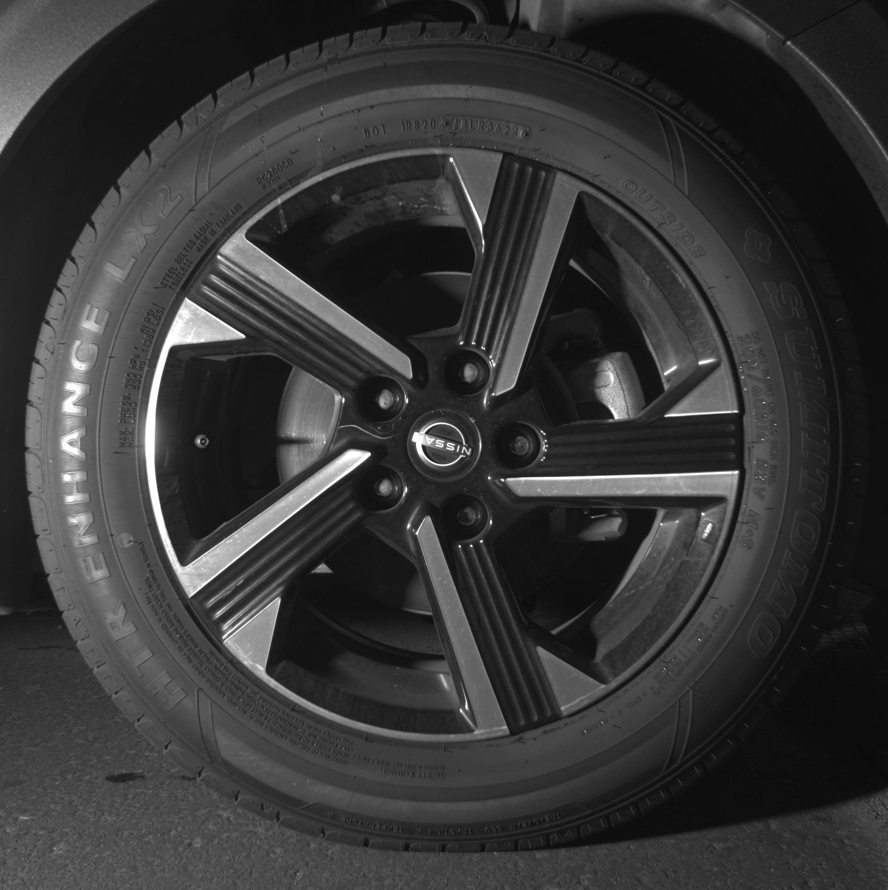 Used 2024 Nissan Sentra SV FWD image 13