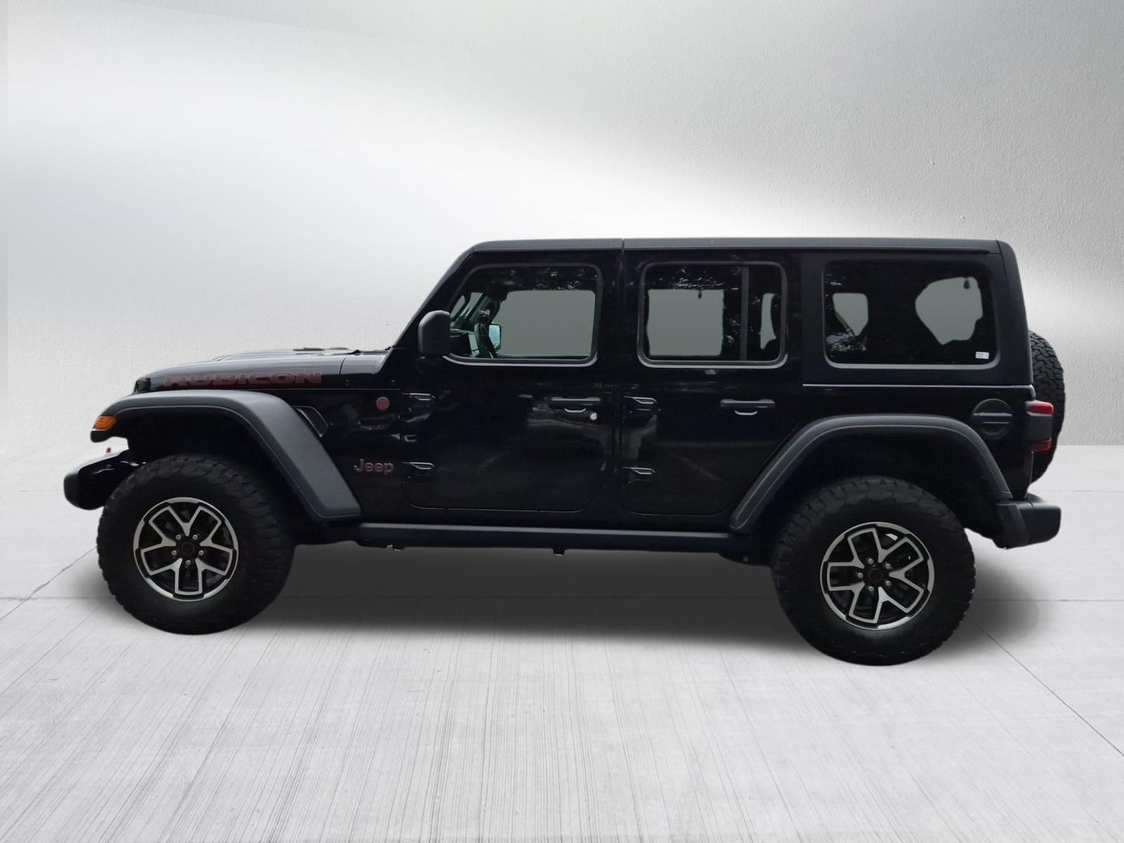 Used 2024 Jeep Wrangler Unlimited Rubicon w/ Convenience Group AWD/4WD image 2