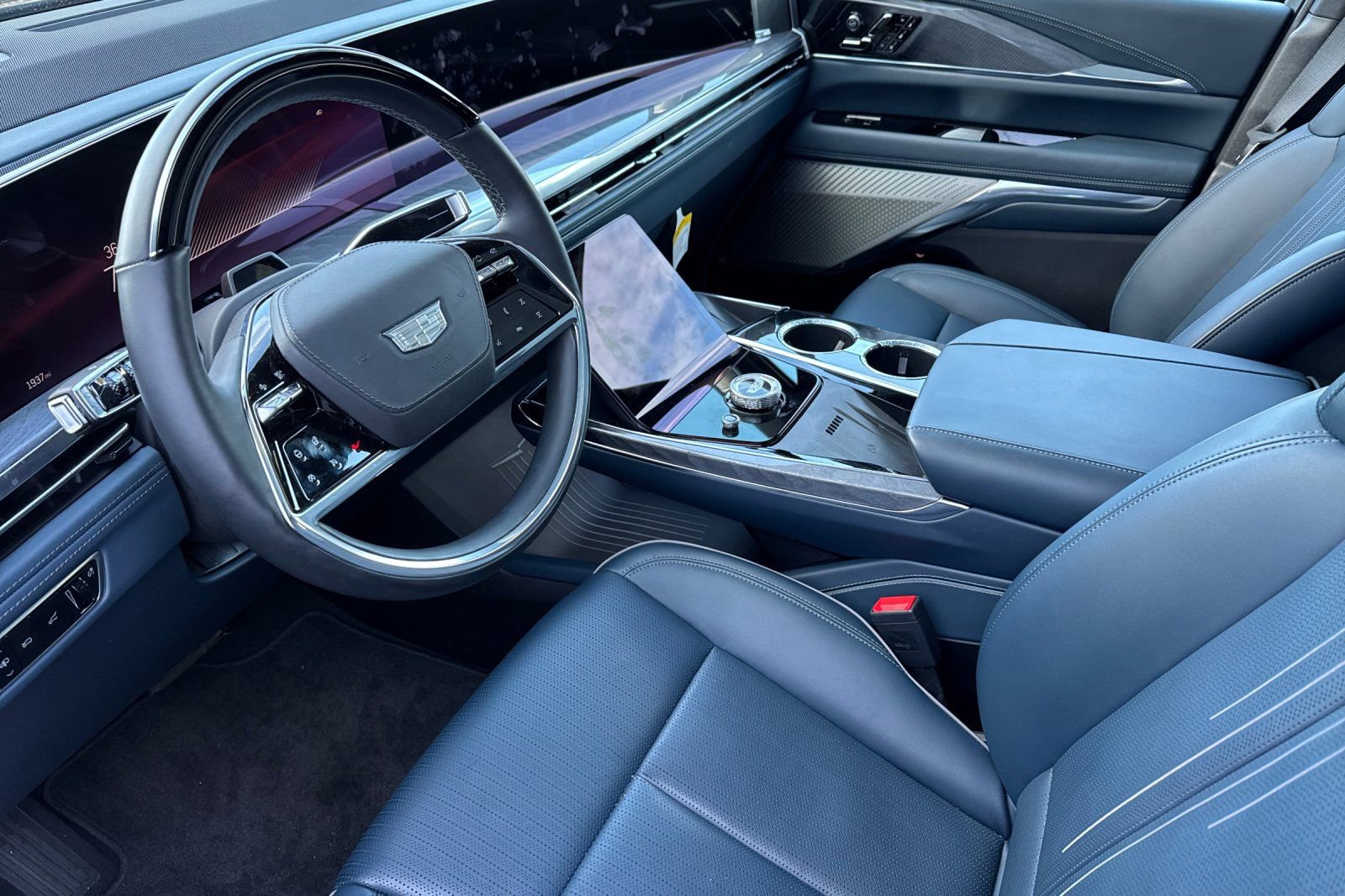 Used 2025 Cadillac Escalade IQ Sport 2 image 9