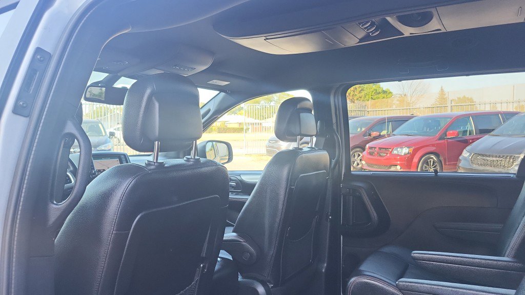 Used 2019 Dodge Grand Caravan GT image 26