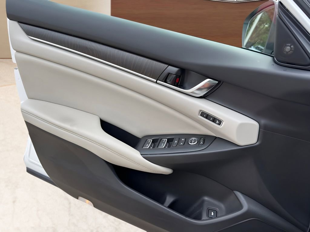 Used 2019 Honda Accord EX-L image 19