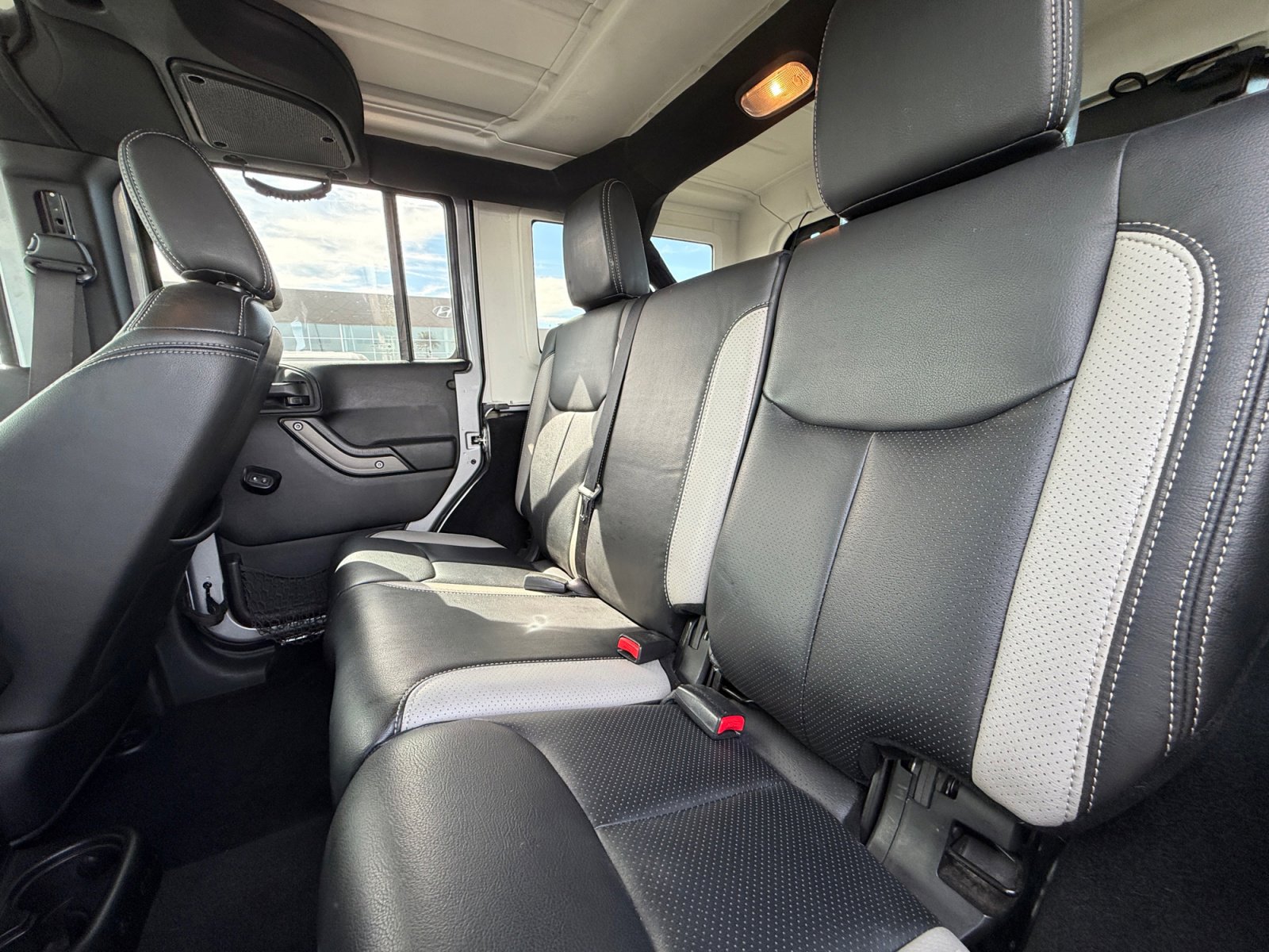 Used 2017 Jeep Wrangler Unlimited Sport w/ Connectivity Group image 17