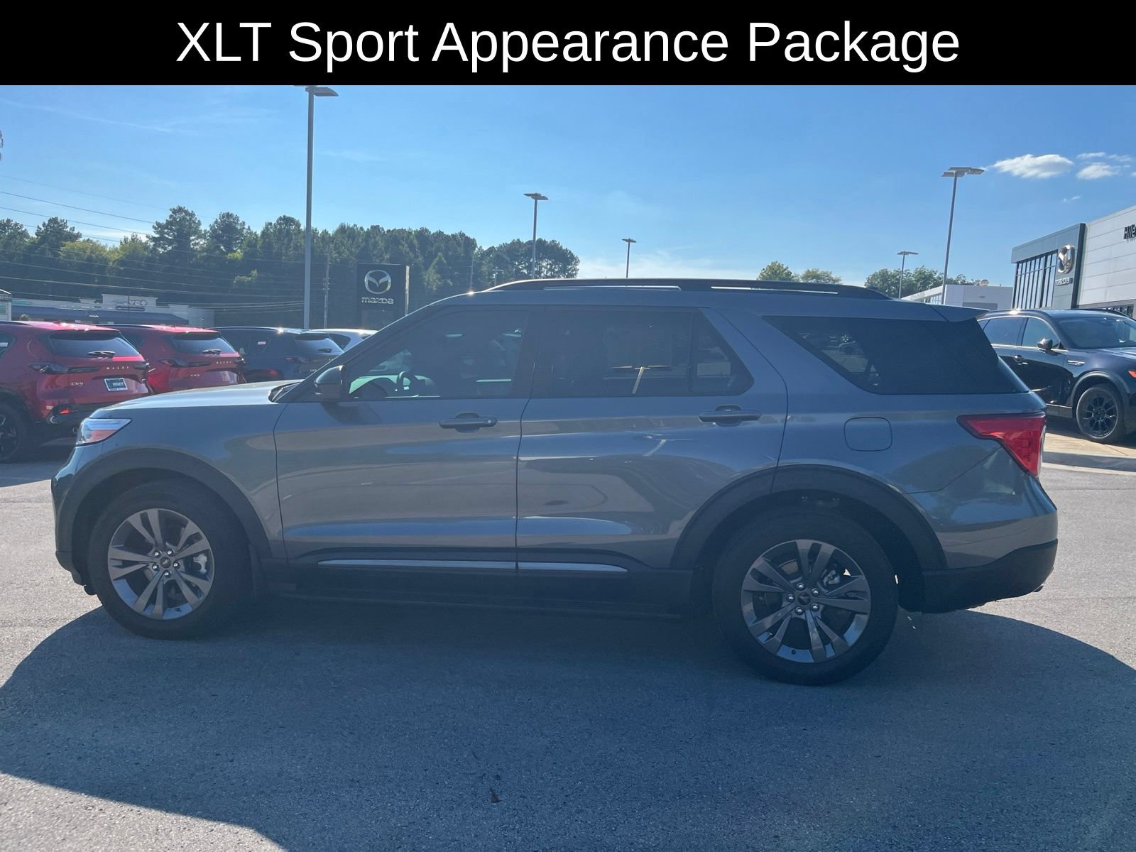 Used 2024 Ford Explorer XLT w/ Equipment Group 202A AWD/4WD image 7