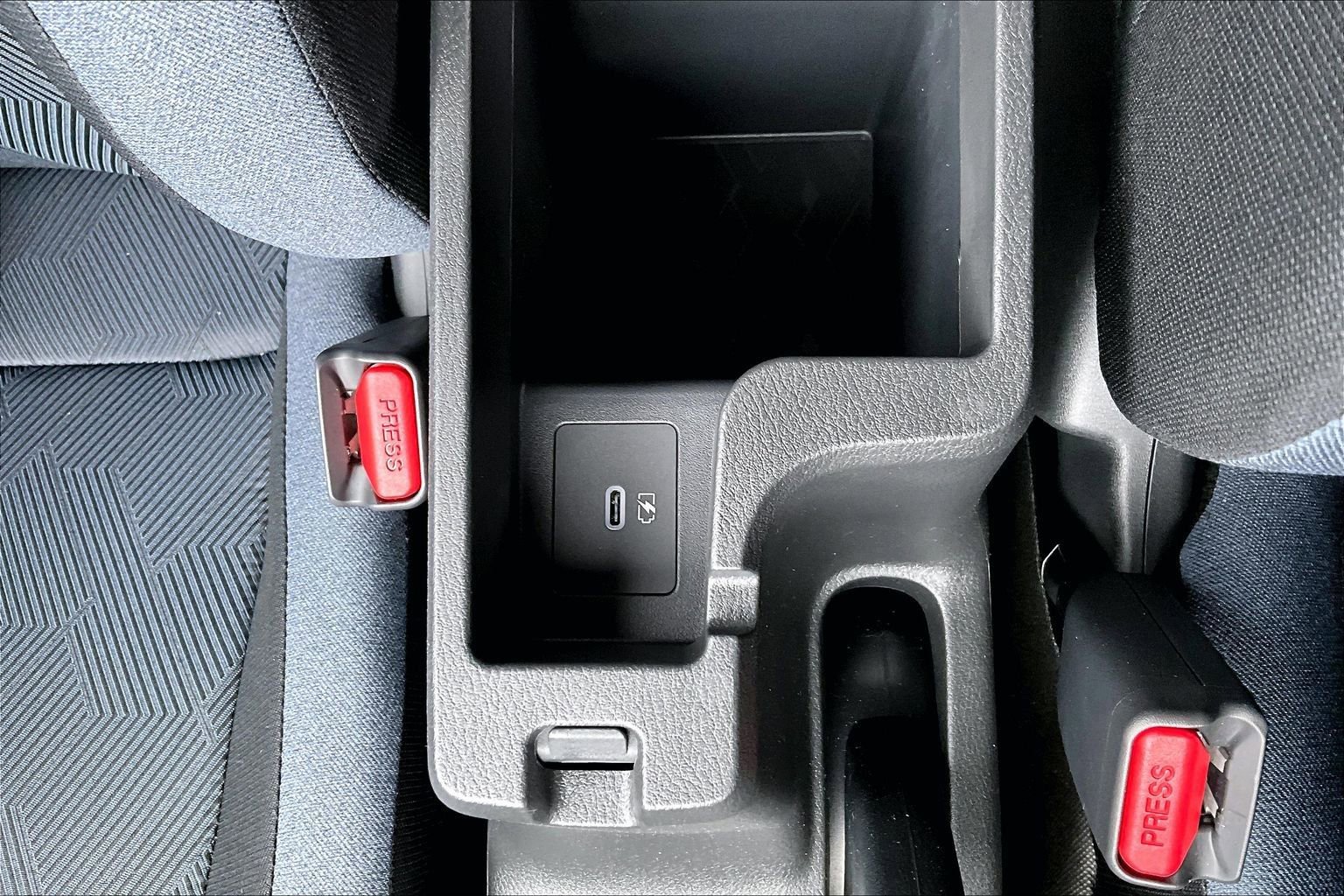 Used 2025 Nissan Versa SV w/ Trunk Package image 7