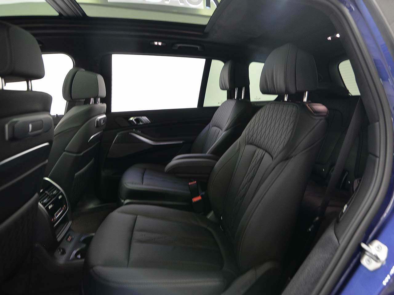 New 2026 BMW ALPINA XB7 AWD/4WD image 10