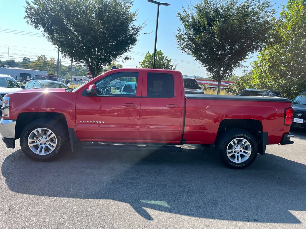 Used 2018 Chevrolet Silverado 1500 LT w/ All Star Edition RWD image 5