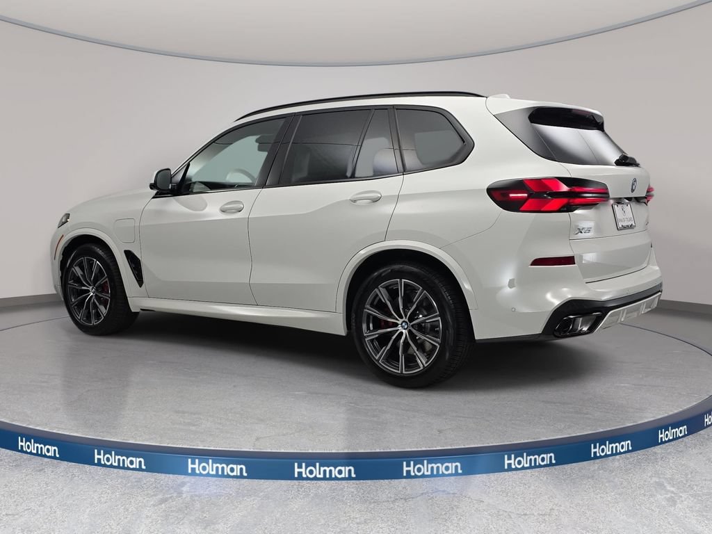New 2026 BMW X5 xDrive50e w/ M Sport Package AWD/4WD image 7