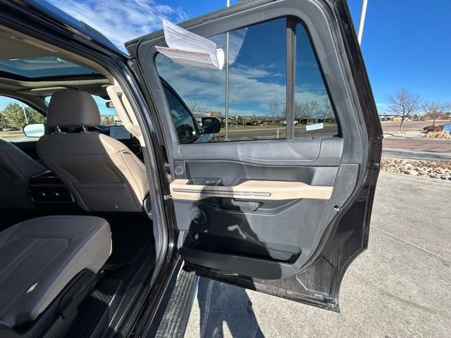 Used 2024 Ford Expedition Max Limited image 27
