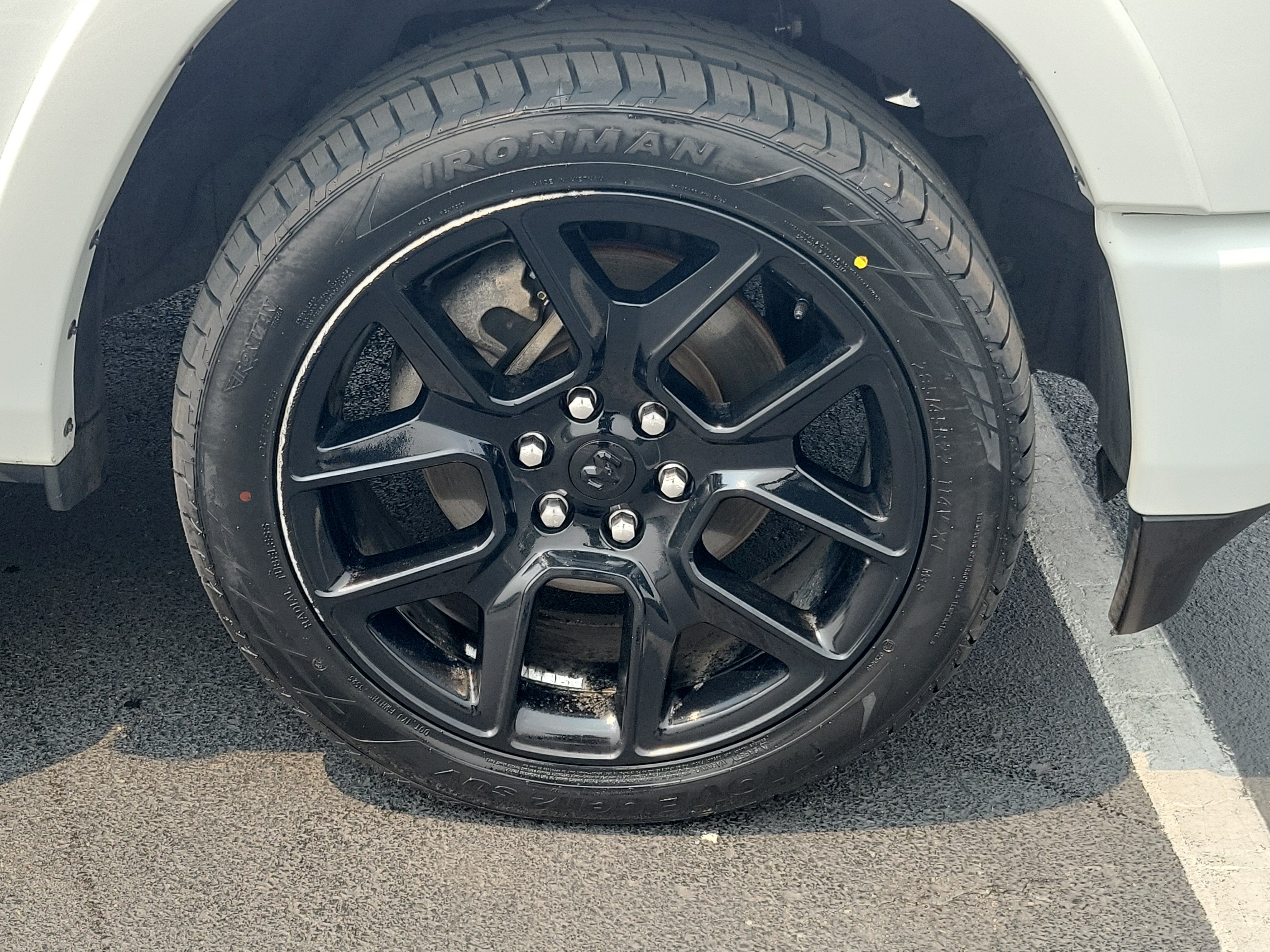 Used 2022 RAM 1500 Laramie AWD/4WD image 7