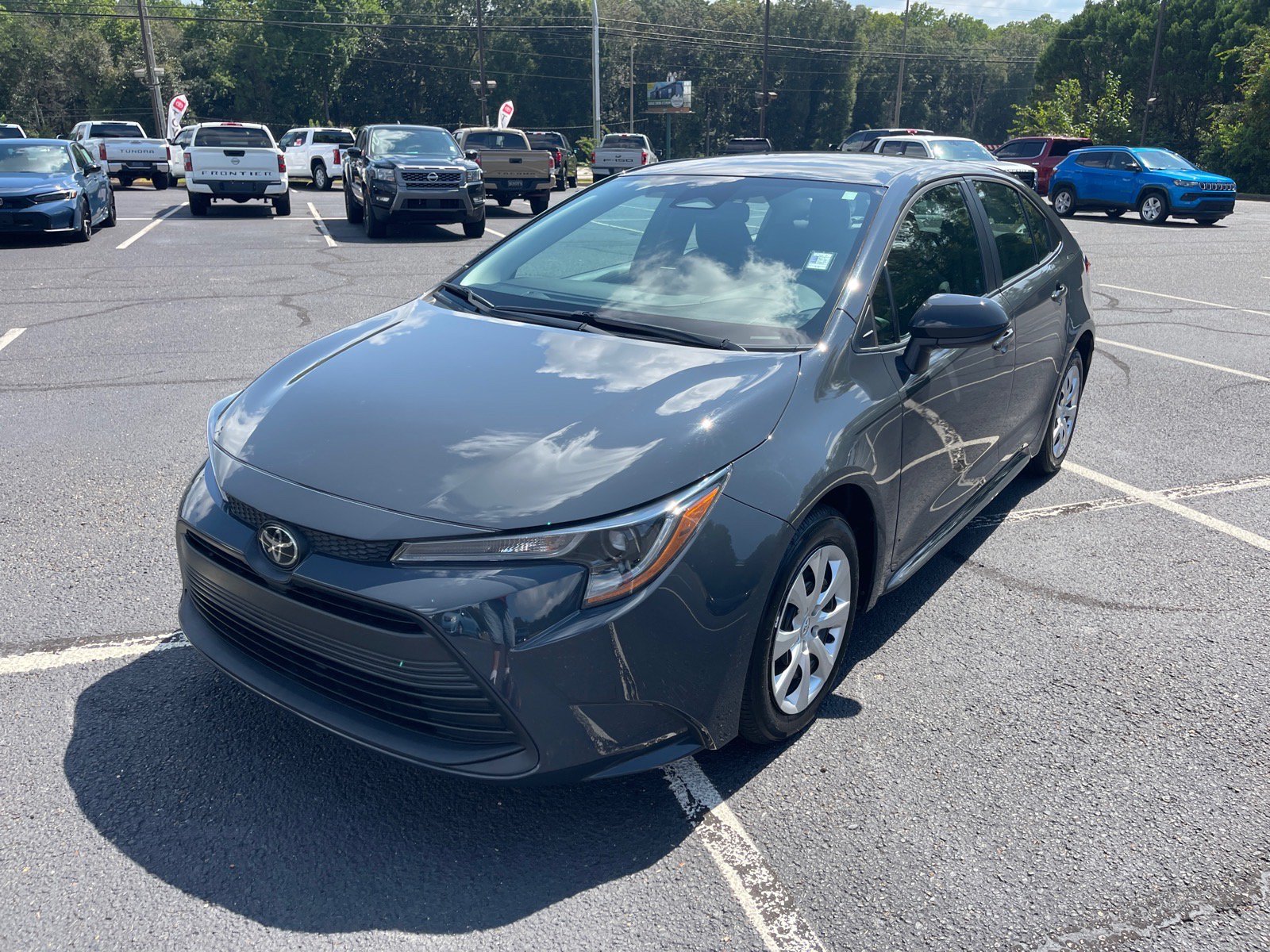 Used 2024 Toyota Corolla LE FWD image 3