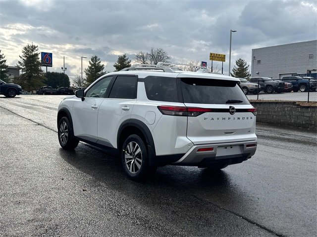 New 2025 Nissan Pathfinder SL image 6
