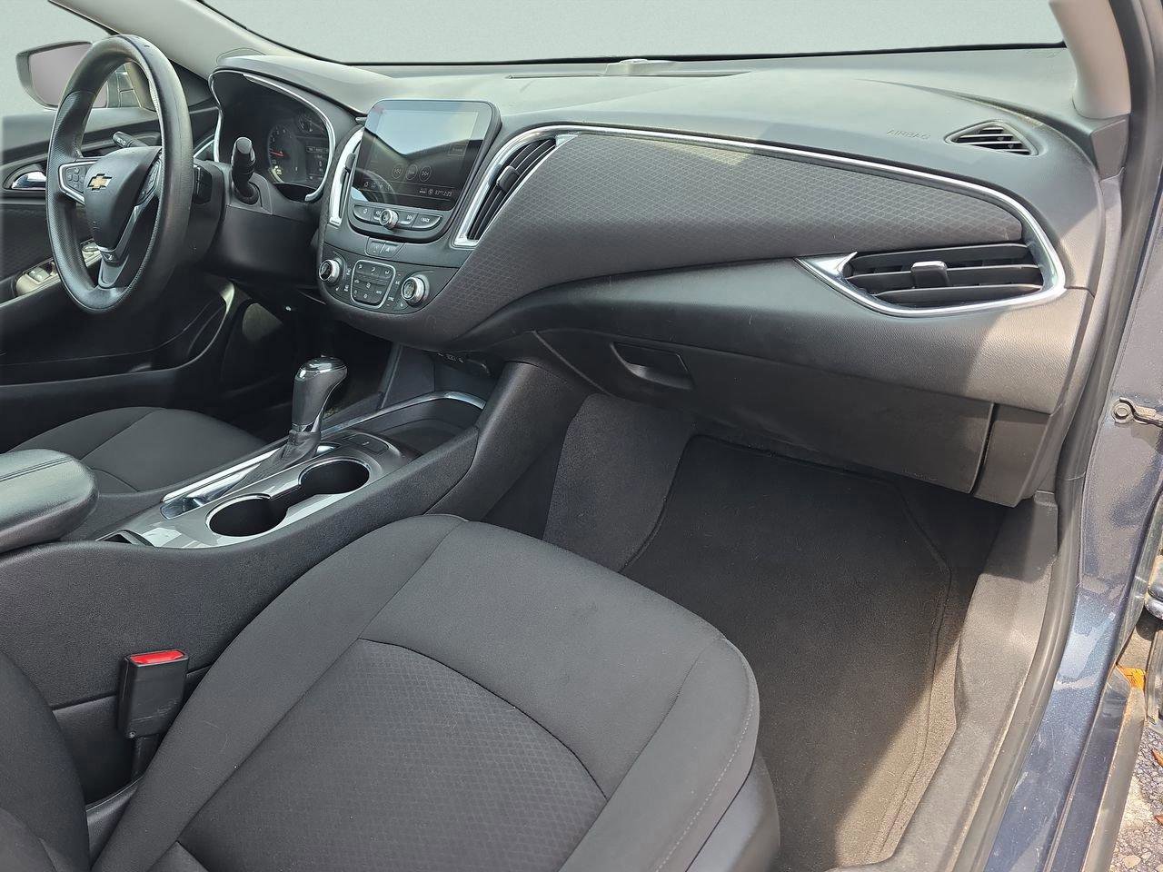 Used 2020 Chevrolet Malibu LT image 14