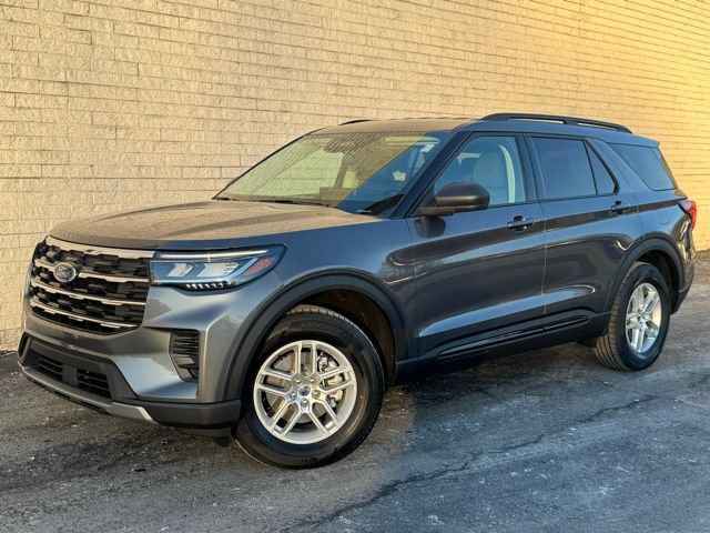 New 2026 Ford Explorer Active AWD/4WD image 2