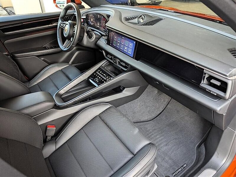 Used 2024 Porsche Macan 4 Electric w/ Sport Chrono Package AWD/4WD image 4