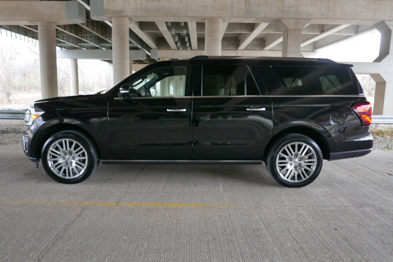 Used 2024 Ford Expedition Max Limited image 33