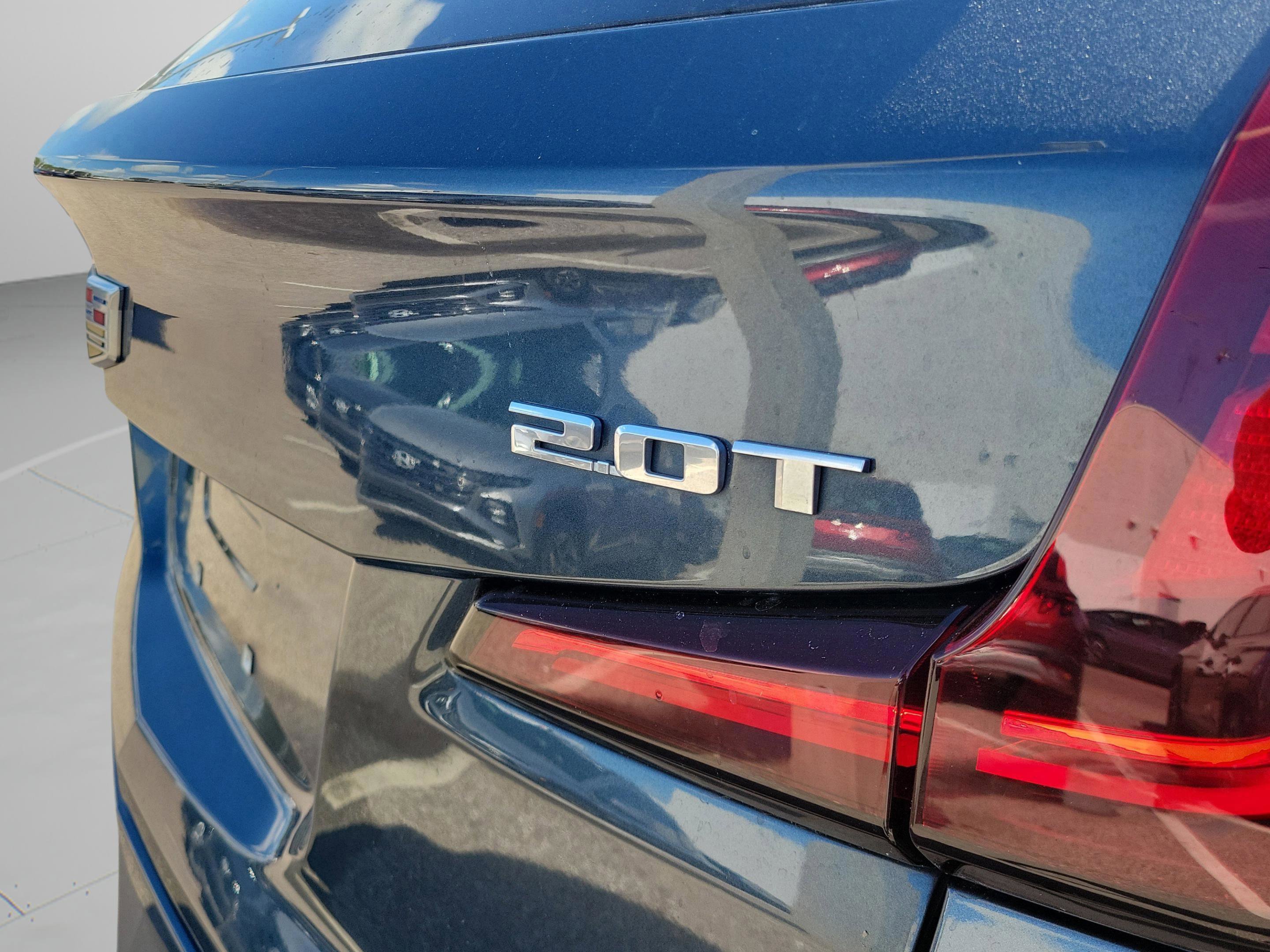 Used 2019 Cadillac XT4 Luxury image 5