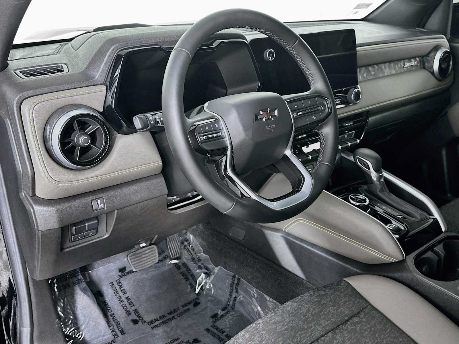 Used 2024 Chevrolet Colorado ZR2 AWD/4WD image 9